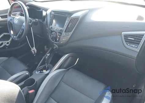 2016 Hyundai Veloster Turbo z USA, uszkodzony, nr VIN KMHTC6AE3GU268296